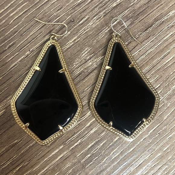 Kendra Scott Jewelry - Kendra Scott Alexandra Drops in Gold Frame